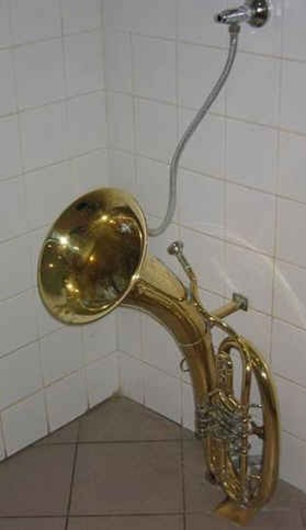 Un urinoir pour musicien