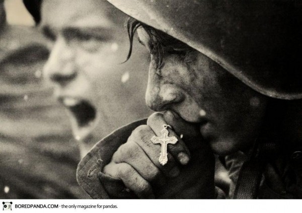 Juin 43, un soldat russe se prépare pour la bataille de Kursk