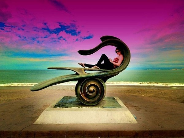 A l’intérieur de cette statue sur la plage de Puerto Vallarto au Mexique