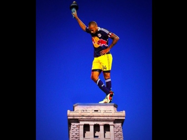 Thierry Henry, la statue de la Liberté